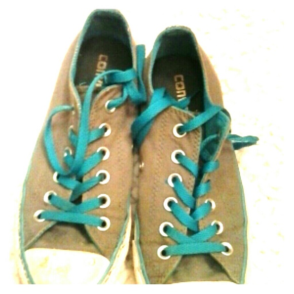 Worn Gray Converse - Picture 1 of 1