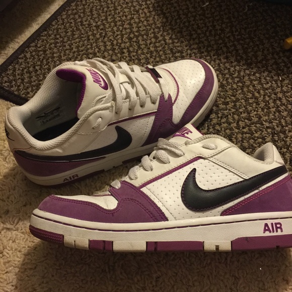 Womens Nike Sneakers Size 8
