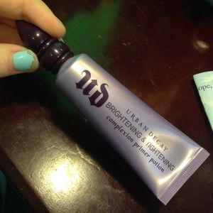 Urban Decay Brightening & Tightening Primer