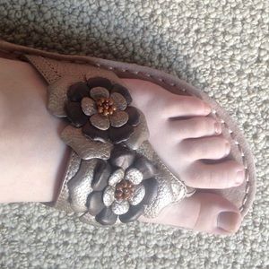 Leather sandals