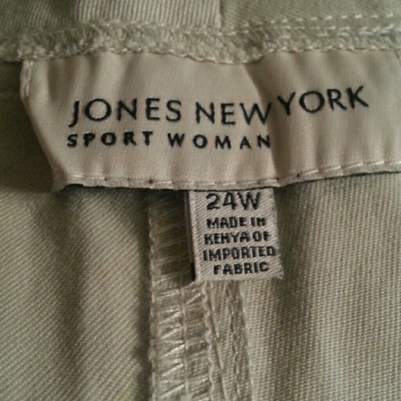 Khaki flat front shorts - Picture 3 of 4