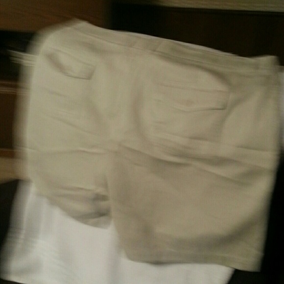 Khaki flat front shorts - Picture 4 of 4