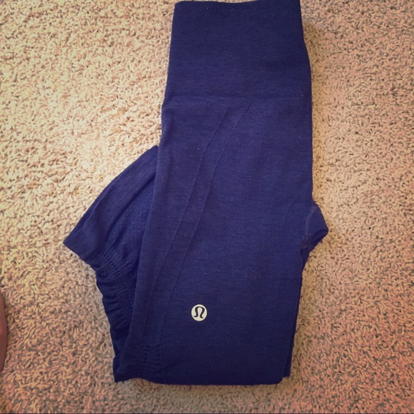 Lululemon size 2