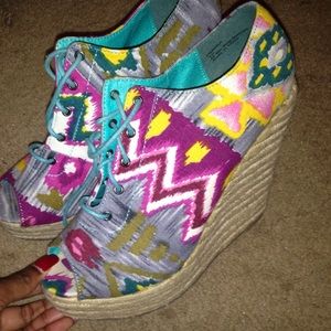 Multi color wedges