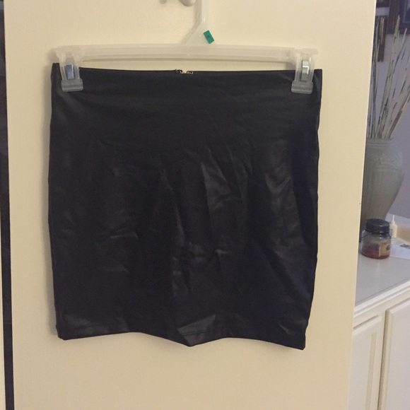 Leather skirt
