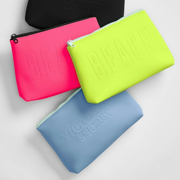 Victoria's Secret Handbags - NWT Green Victoria's Secret swim bag