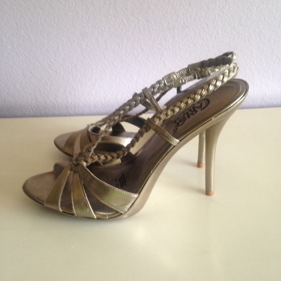 Heels - Picture 2 of 3