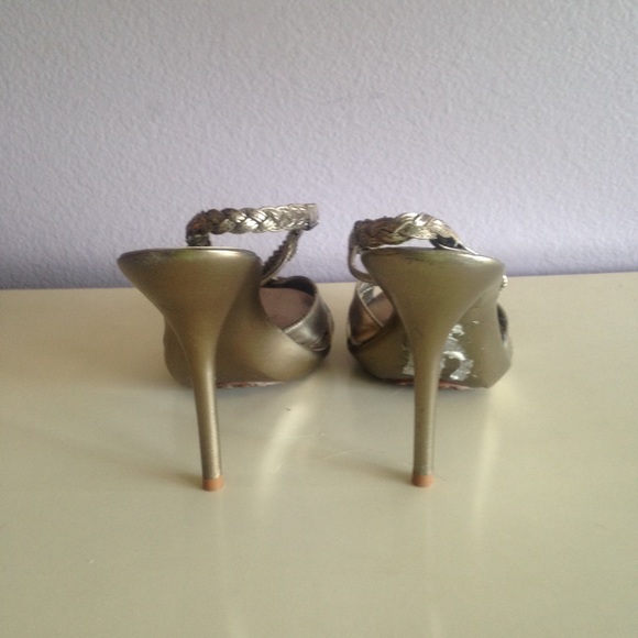 Heels - Picture 3 of 3
