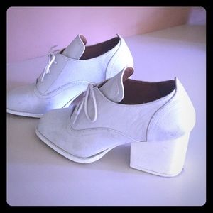 White Leather Oxford Heels URBAN OUTFITTERS size 9