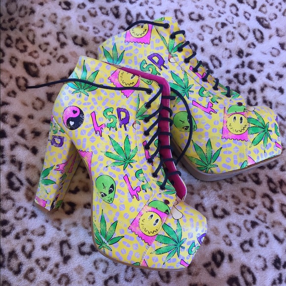 Trippy LSD alien 💦💗👽🌈🍄platforms