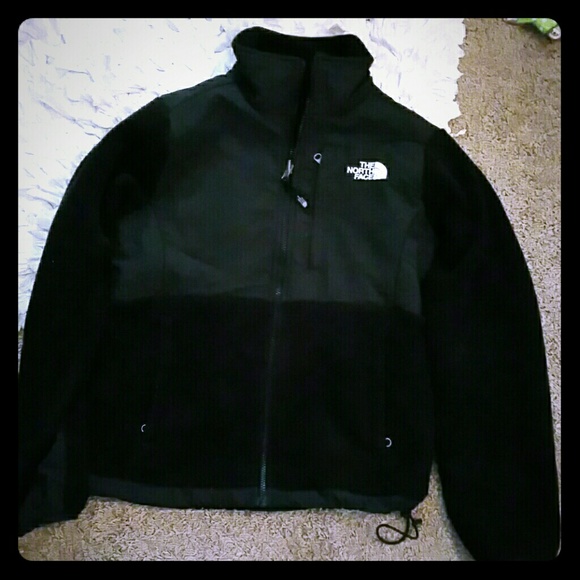 Black North Face Denali jacket