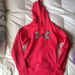 Under armour sweatshirt/hoodie size medium