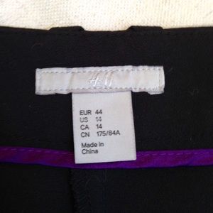 H&M Shorts - H&M Black Dressy Shorts Size 14 H&M Shorts - H&M Black Dressy Shorts Size 14