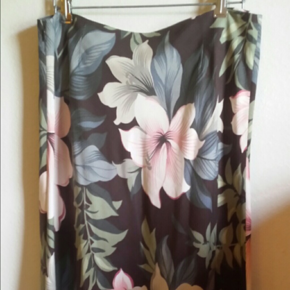 Tommy Bahama Silk A-line Skirt - Picture 2 of 3