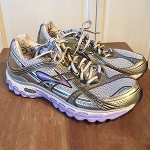 Brooks trance 10