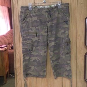 Old Navy camo cargo capris
