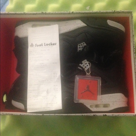 Air Jordan Retro 4