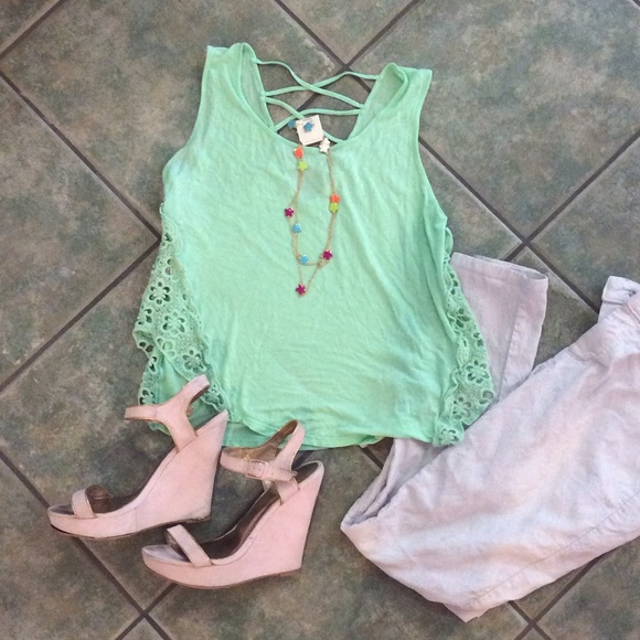 NWOT Pastel mint green crop top