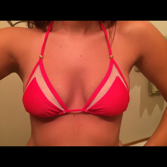 Bikini - Picture 4 of 4