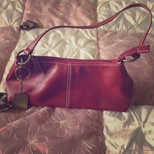 Red clutch purse. Nine West
