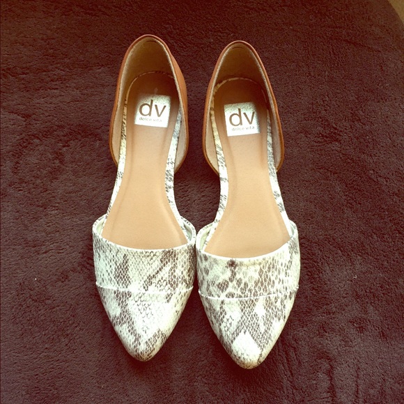Dolce Vita Flats