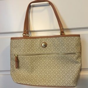 New Tommy Hilfiger Purse