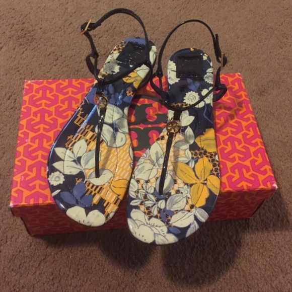 Tory Burch Shoes - 🎉Sale🎉 New Tory Burch Sandals