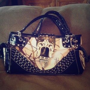 Mossy Oak Conceal and Carry Purse!