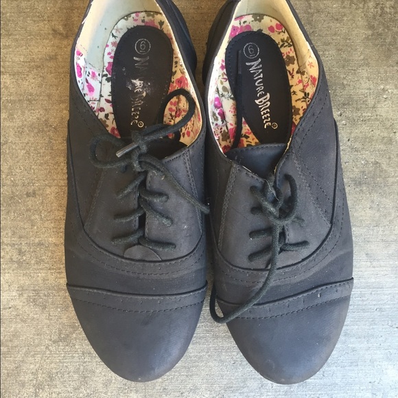 Shoes - Picture 2 of 2