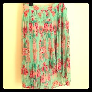 Forever 21 skirt high-low. NWOT