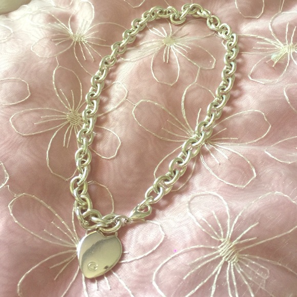 Guess necklace