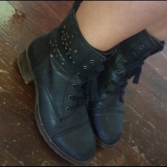 Bare Traps Boots - Black combat boots