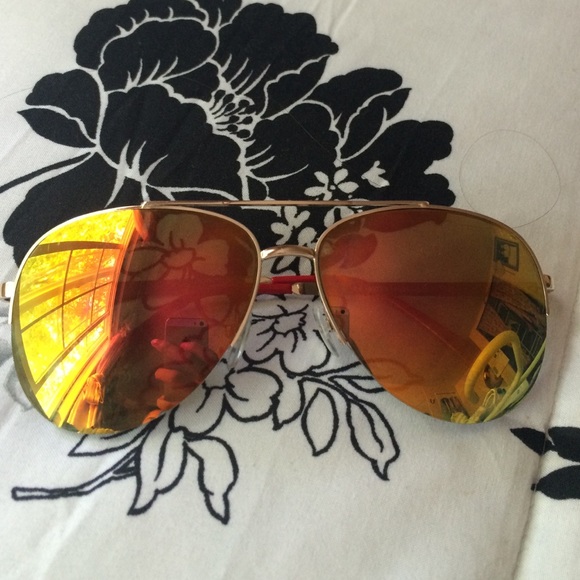 Orange sunglasses 😎