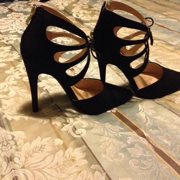 Beautiful black heels