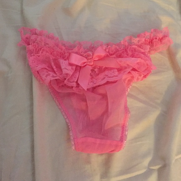 Lingerie - Picture 3 of 4