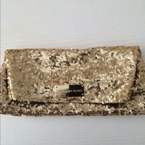 VS gold sequin clutch