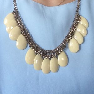 Necklace and earring set