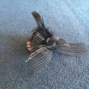 Mini clip on black hat