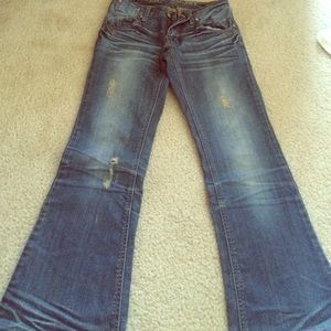 Jeans - urban behavior