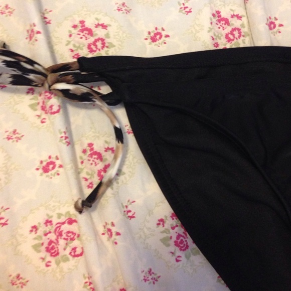 Bathing suit bundle! Will reduce price!! - Picture 3 of 4