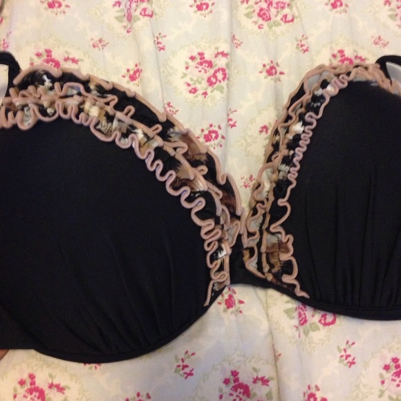 Bathing suit bundle! Will reduce price!! - Picture 4 of 4