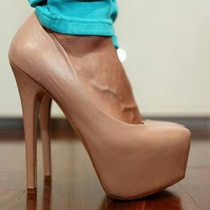 Steve Madden Blush pumps