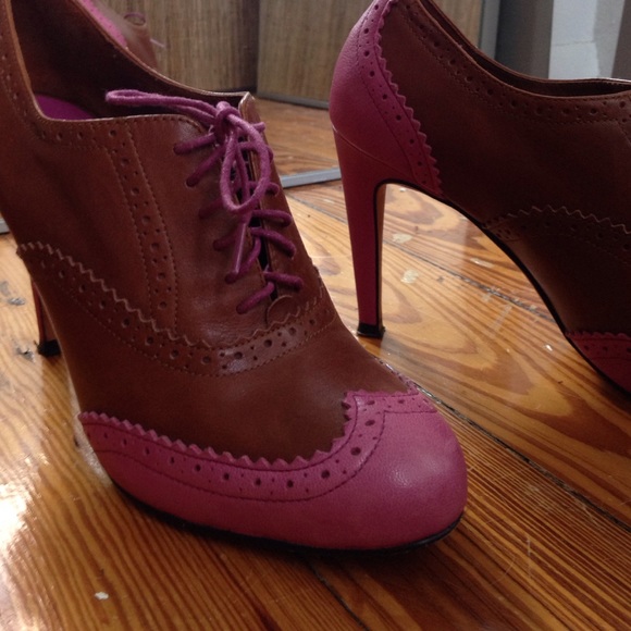 Cole Haan Nike Air Booties - Picture 3 of 4