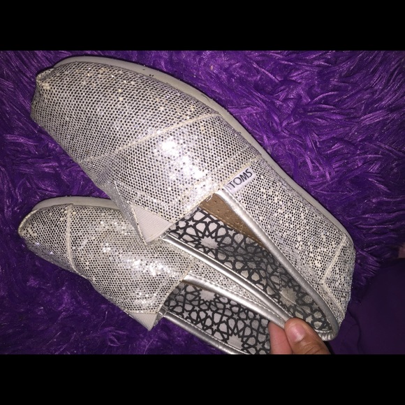 A cute pair of silver Toms