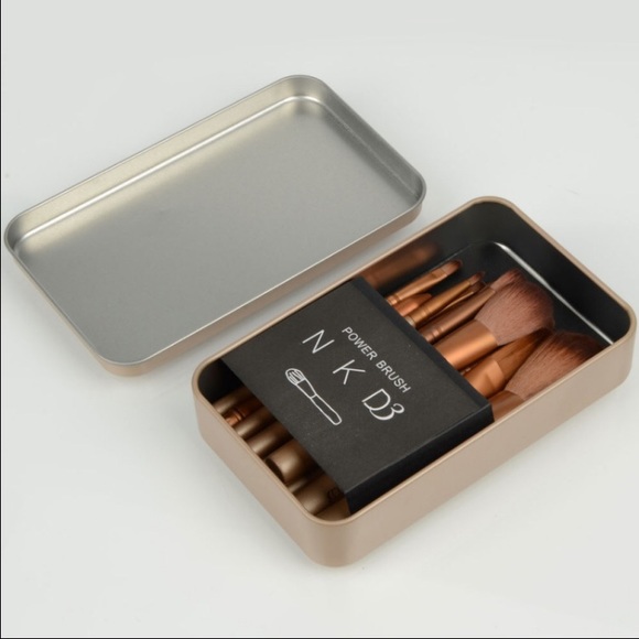 BE AWARE. FAKE URBAN DECAY BRUSHES - Picture 3 of 3