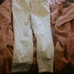 White skinny jeans
