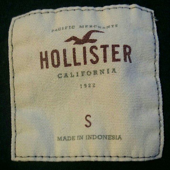 BUTTON HOLLISTER TEE - Picture 3 of 3