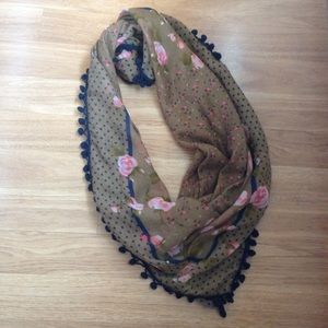 F21 Floral 🌷 Scarf