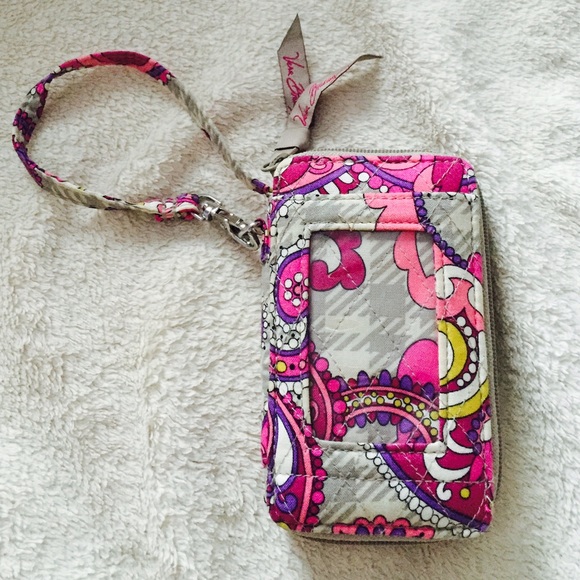 ❌ SOLD ON MERC Vera Bradley All in One Wrislet❌