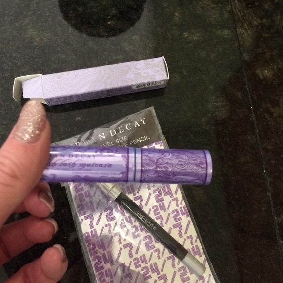 Never used!! Urban Decay eye pencil and mascara - Picture 2 of 2